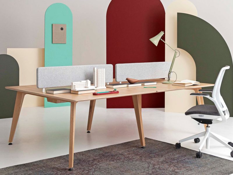 Liqui-Group_Theodore-Desk-Bench-System_0024-1920x1080-1-800x600.jpg